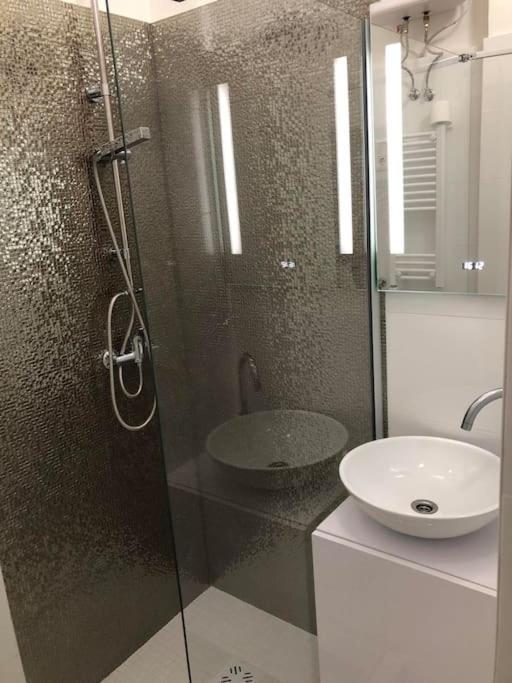 Colton West Deluxe Apartment Budapest Eksteriør bilde